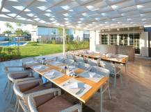 AZURE VILLAS BY CORNELIA Restaurants
