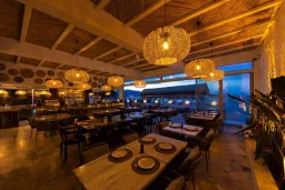 BABANA HOTEL Restaurants