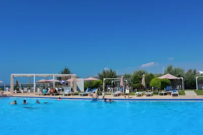 BABAYLON HOTEL Pools & Beach