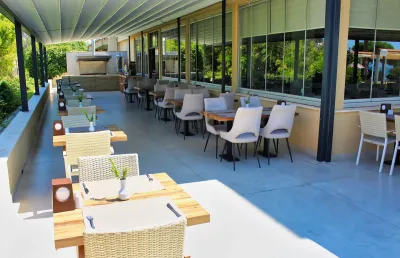 BABAYLON HOTEL Restaurants