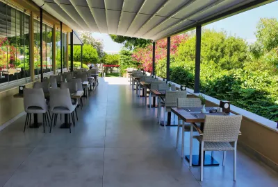 BABAYLON HOTEL Restaurants