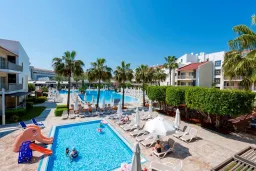 BARUT B SUITES Pools & Beach