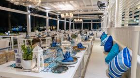 BAYOU VILLAS Restaurants