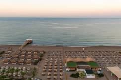 BAYOU VILLAS Pools & Beach