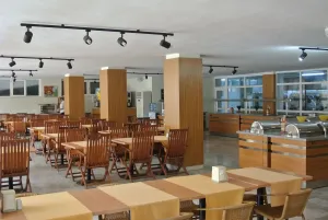 BEGONVILLE HOTEL Restaurants