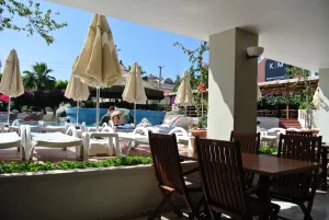BEGONVILLE HOTEL Restaurants