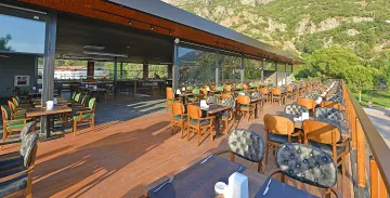 BELCEKUM BEACH HOTEL Restaurants