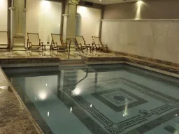 BELCHIN GARDEN SPA - WELLNESS Pools & Beach