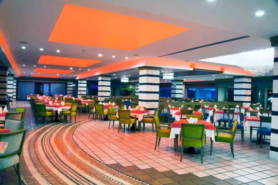 BELCONTI RESORT HOTEL Restaurants
