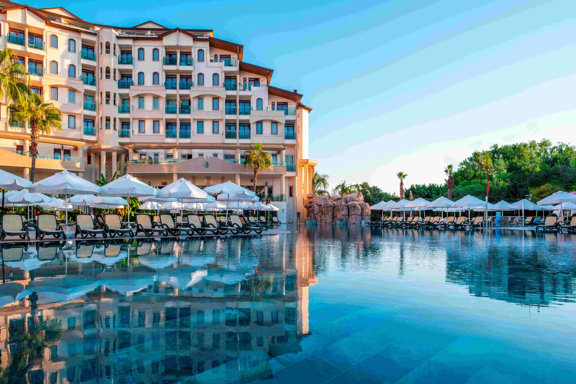 BELLA RESORT - SPA HOTEL Pools & Beach