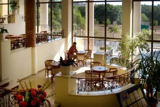 BELLEVILLE HOTEL Lobby