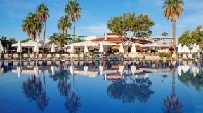 BELLIS DELUXE HOTEL Pools & Beach