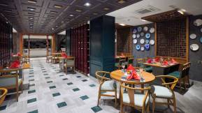 BELLIS DELUXE HOTEL Restaurants