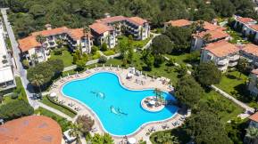 BELLIS DELUXE HOTEL Pools & Beach
