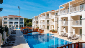 BELLIS DELUXE HOTEL Pools & Beach