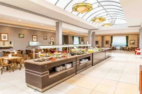 BELPOINT BEACH HOTEL Restaurants