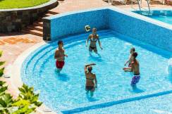 BELVEDERE HOLIDAY CLUB Mini Club