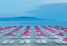 BENDIS BEACH Pools & Beach