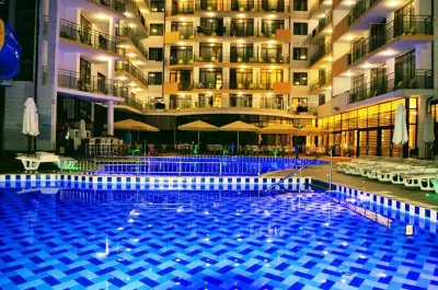 BEST WESTERN PLUS PREMIUM INN HOTEL Pools & Beach