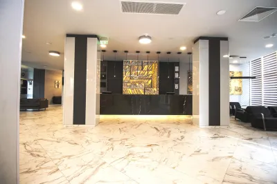 BEST WESTERN PLUS PREMIUM INN HOTEL Lobby