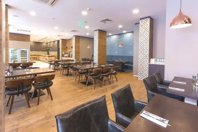 BEST WESTERN PLUS PREMIUM INN HOTEL Restaurants