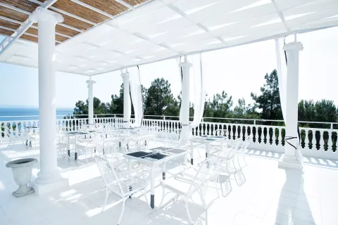 BIANCO OLYMPICO BEACH RESORT Restaurants