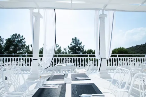BIANCO OLYMPICO BEACH RESORT Restaurants