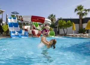 BITEZ GARDEN LIFE Pools & Beach