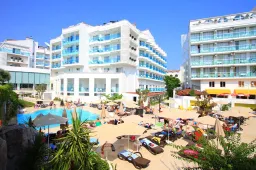 BLUE BAY PLATINUM Pools & Beach