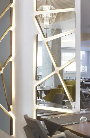 BLUE BAY PLATINUM Restaurants