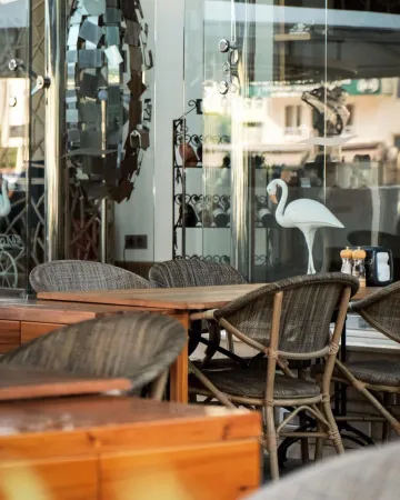 BLUE BAY PLATINUM Restaurants