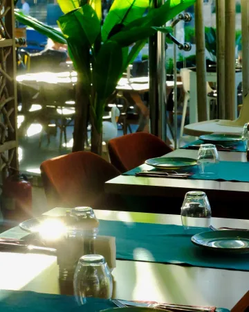 BLUE BAY PLATINUM Restaurants
