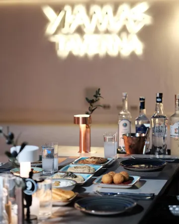 BLUE BAY PLATINUM Restaurants