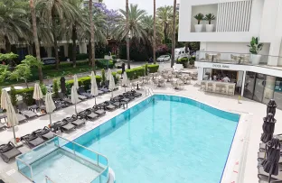BLUE BAY STYLE HOTEL Pools & Beach