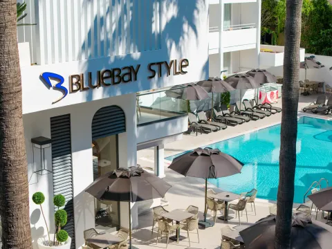 BLUE BAY STYLE HOTEL Pools & Beach