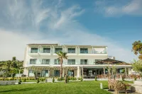 BLUE CARPET LUXURY SUITES General Images