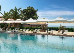 BLUE DOLPHIN HOTEL Pools & Beach