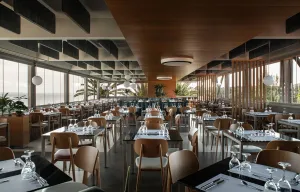 BLUE DOLPHIN HOTEL Restaurants