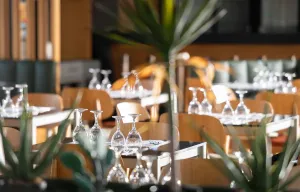BLUE DOLPHIN HOTEL Restaurants
