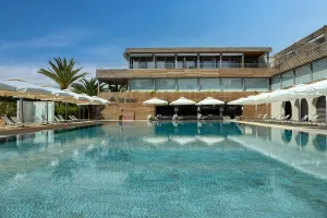 BLUE DOLPHIN HOTEL Pools & Beach