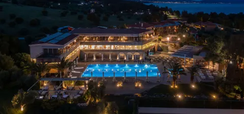 BLUE DOLPHIN HOTEL Pools & Beach