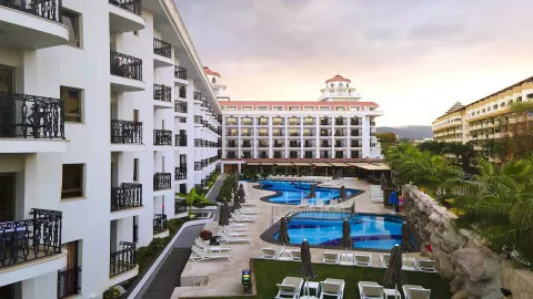 BLUE MARLIN DELUXE SPA RESORT Pools & Beach