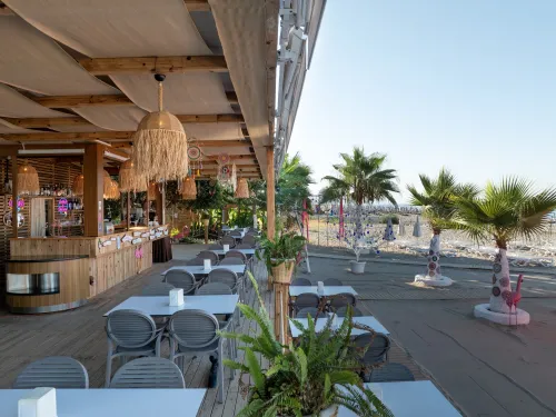 BLUE WAVE SUITE HOTEL Bars