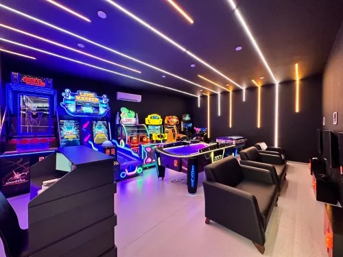 BLUE WAVE SUITE HOTEL Activities