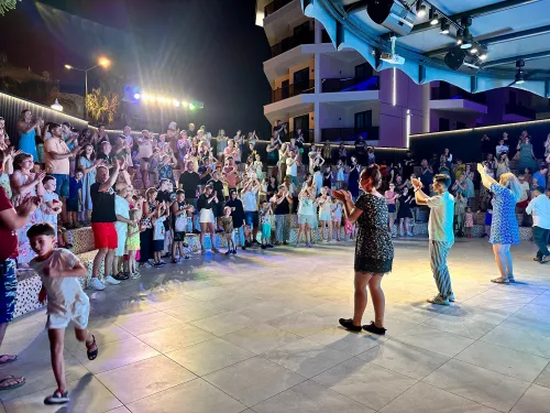 BLUE WAVE SUITE HOTEL Activities