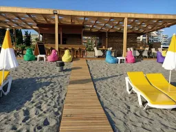 BORA BORA BUTIK HOTEL Pools & Beach