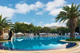 BOTANIK HOTEL-RESORT Pools & Beach