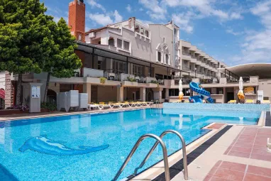 BUYUK BERK HOTEL AND RESORT Pools & Beach