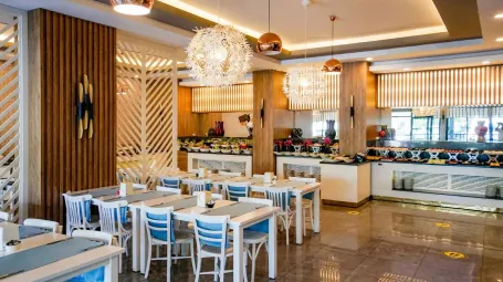 C ISTANBUL HOTEL Restaurants