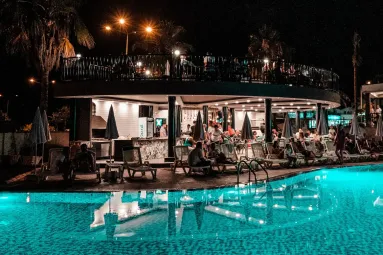 C ISTANBUL HOTEL Restaurants